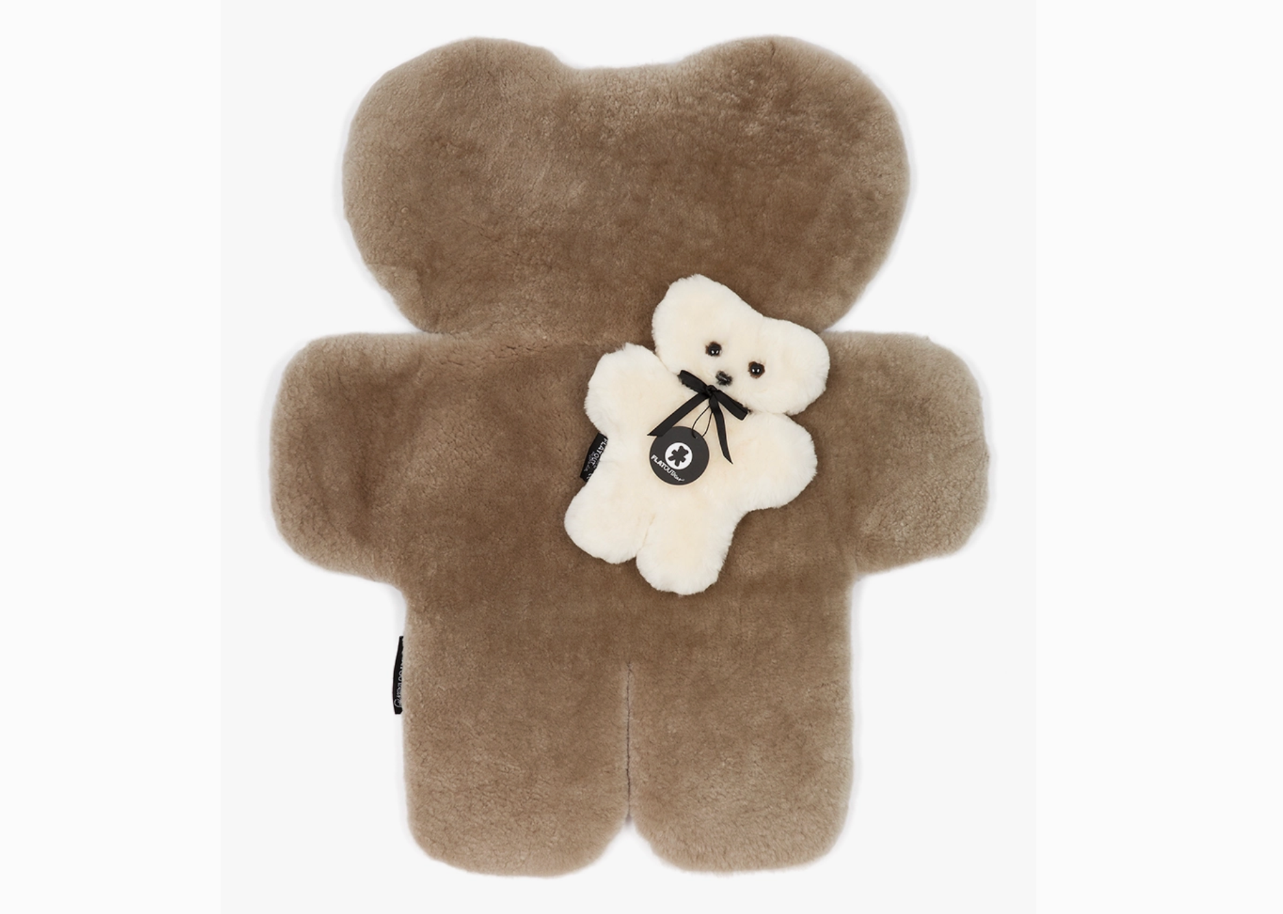 LATTE FLATOUTbear Rug